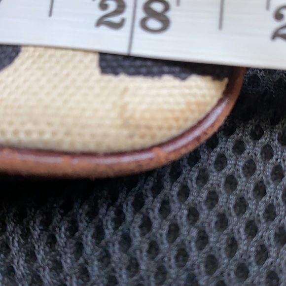 Burberry wristlet - Picture 7 of 9